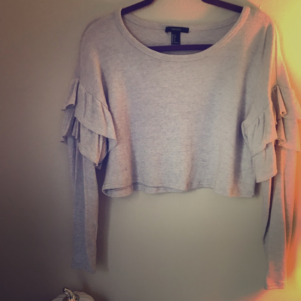 🍁TIERED BELL SLEEVE CROP SWEATER🍁